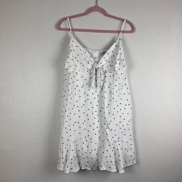 Q&A White Star Print Tie Front Tiered Mini Dress Size M NWT - Picture 1 of 7